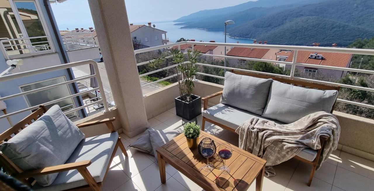 Apartment Cami -Stylish Apartment With A Beautiful Seaview Rabac Zewnętrze zdjęcie